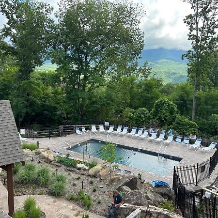 Happy Trails - Cobbly Nob Resort Home Gatlinburg Buitenkant foto