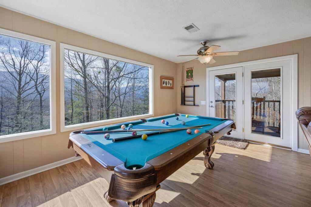 Happy Trails - Cobbly Nob Resort Home Gatlinburg Buitenkant foto