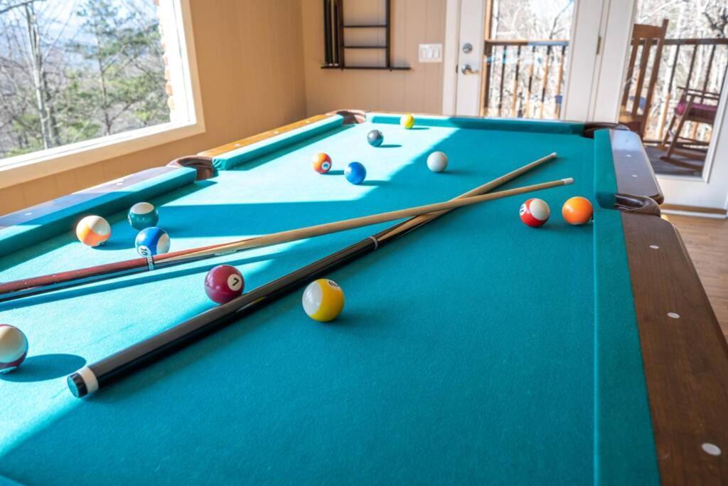 Happy Trails - Cobbly Nob Resort Home Gatlinburg Buitenkant foto