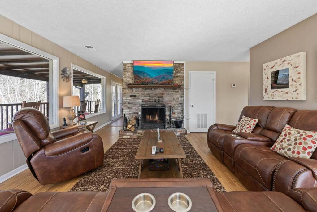 Happy Trails - Cobbly Nob Resort Home Gatlinburg Buitenkant foto