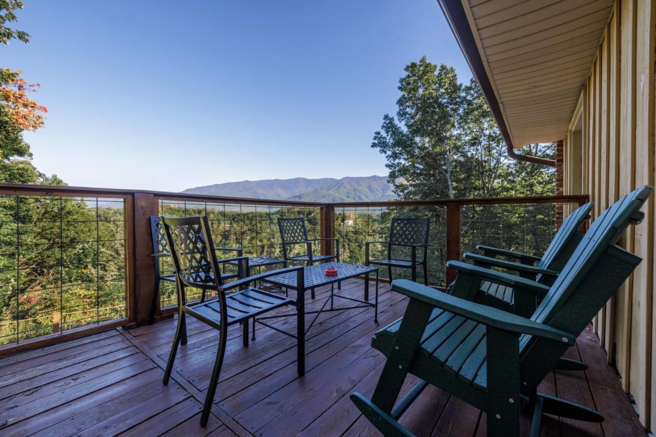 Happy Trails - Cobbly Nob Resort Home Gatlinburg Buitenkant foto